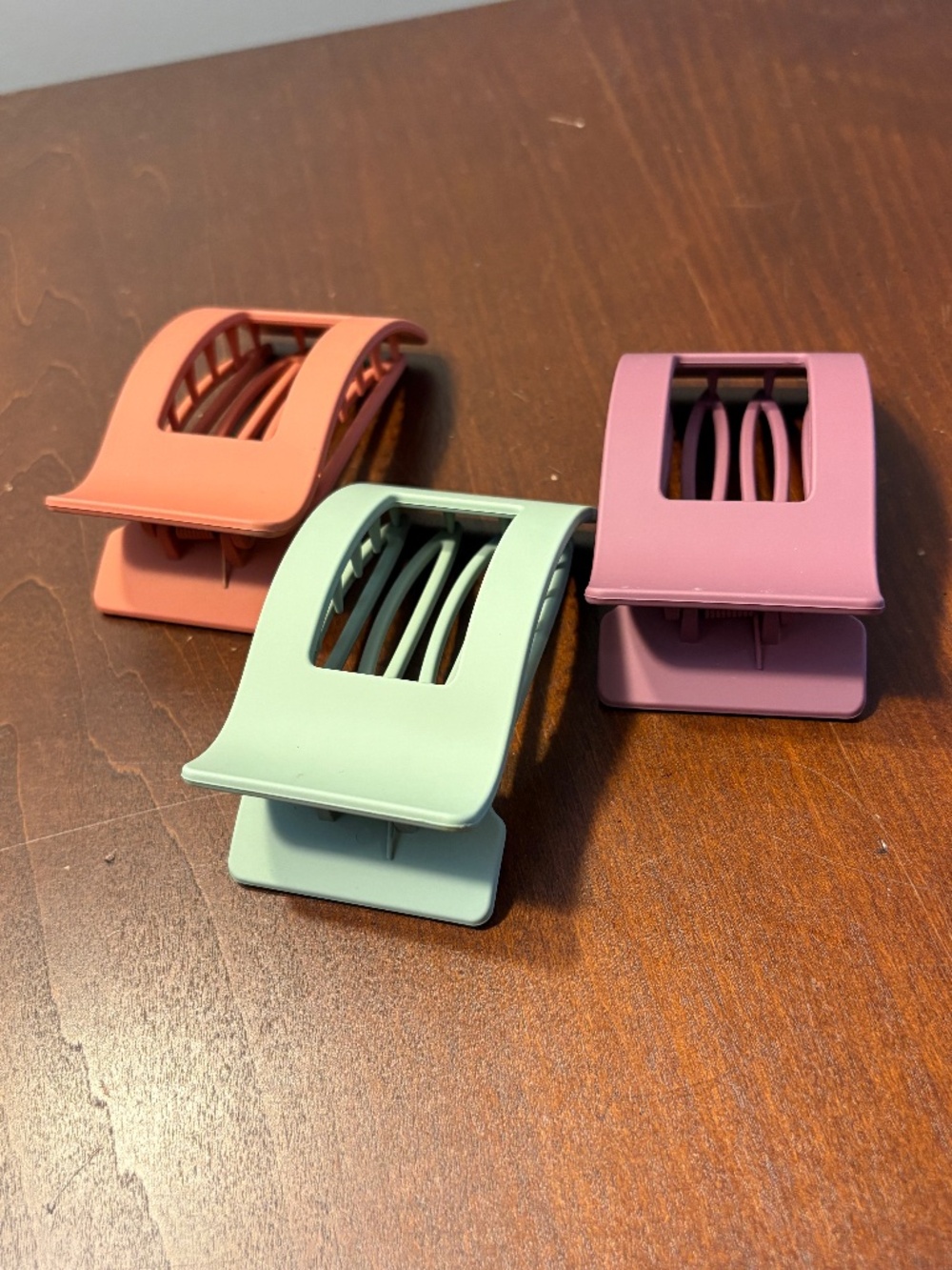 3 Colorful Flat Claw Hair Clips - NWOT - Picture 2 of 6